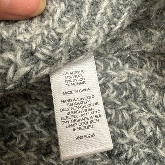 Express Turtleneck Sweater - Picture 4 of 7